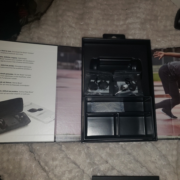 Bose Soundsport Wireless Headphones - Picture 3 of 3